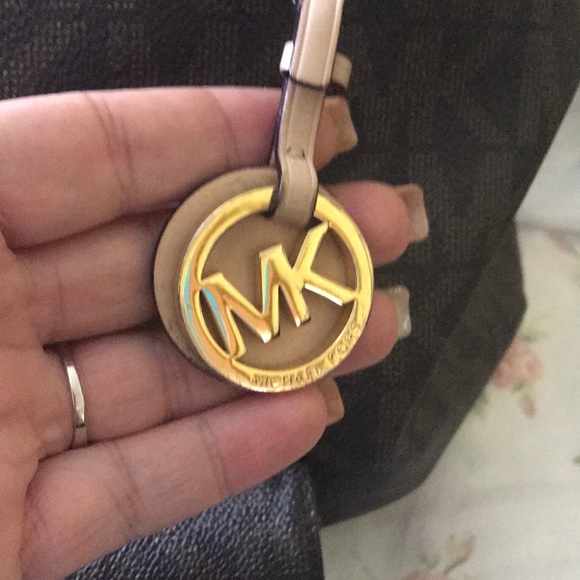 Michael Kors tote and wallet set - Picture 3 of 5